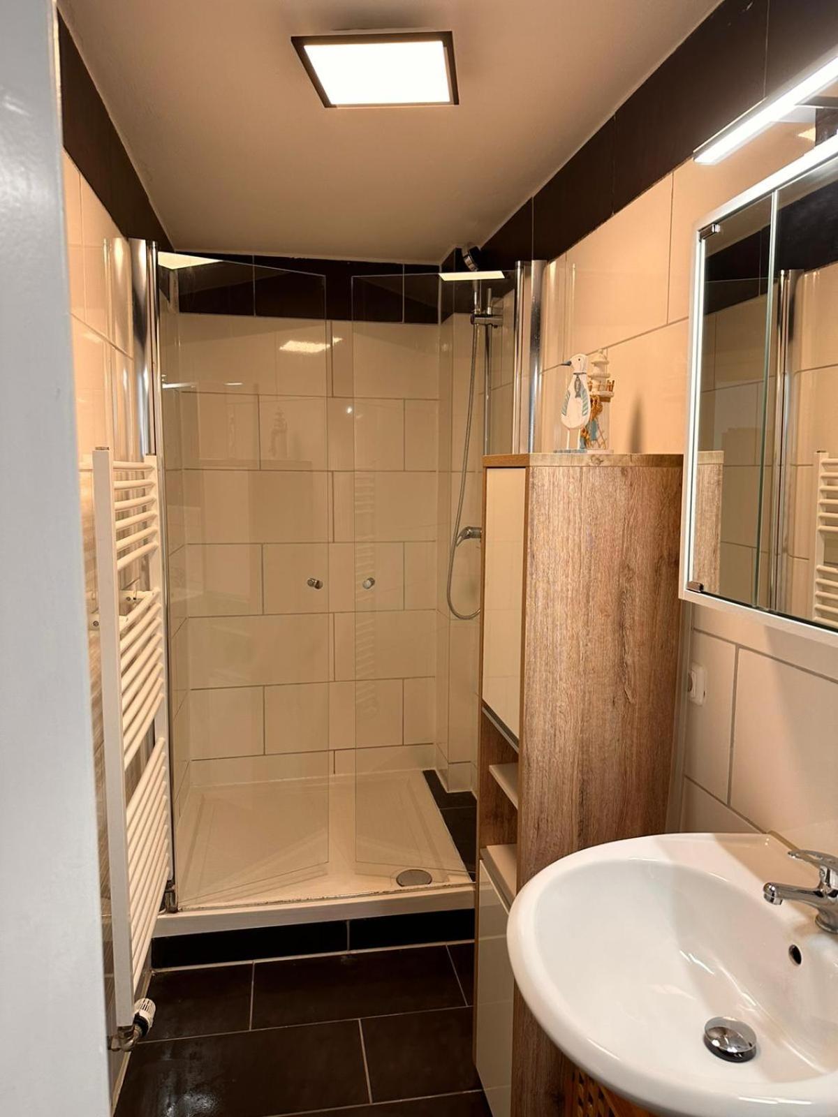 Schoenes Zimmer Im Zentrum - 3 Paderborn Kültér fotó